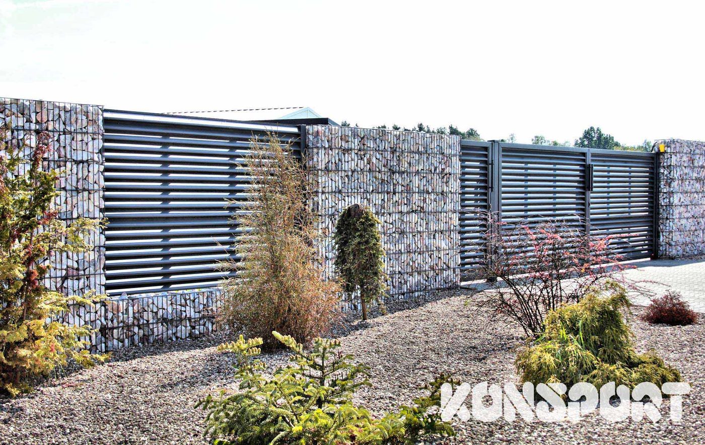 Konsport: Przęsła lamelowe między słupkami gabionowymi